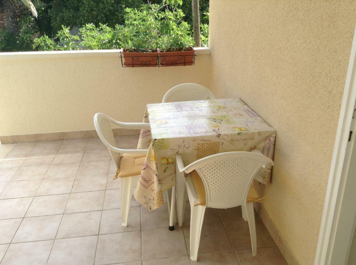 Apartment Biserka Barbat na Rabu Exterior photo